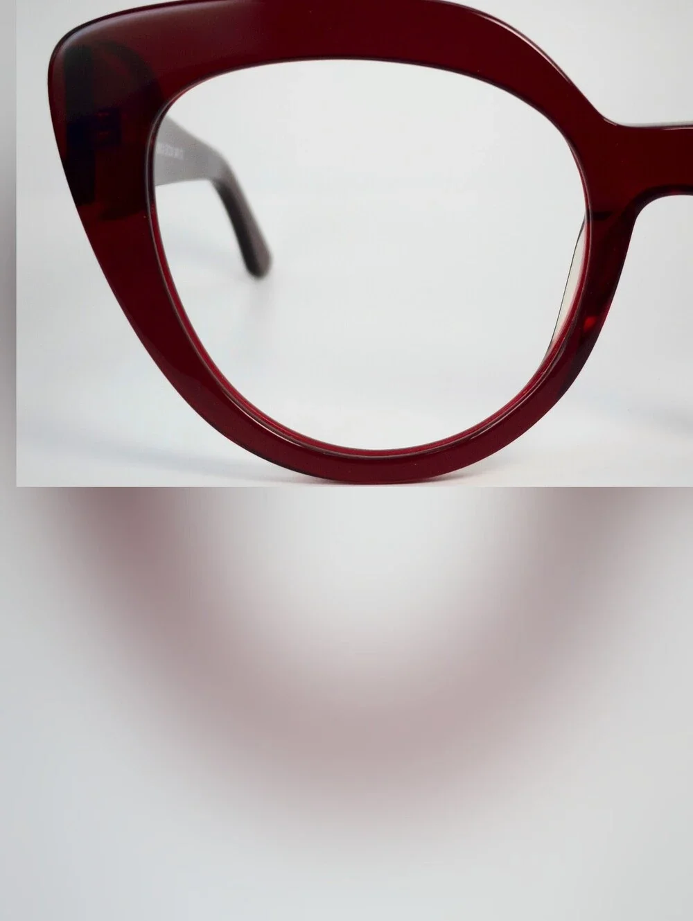 Santa Monica. Women's Oversized Cat Eye Glasses -Translucent Burgundy.